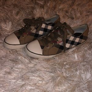 Burberry Sneakers